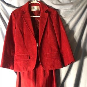 Jackie Onassis small 8 ultra suede, red/raspberry suit
